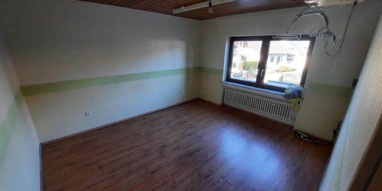 Zimmer 2 EG ...