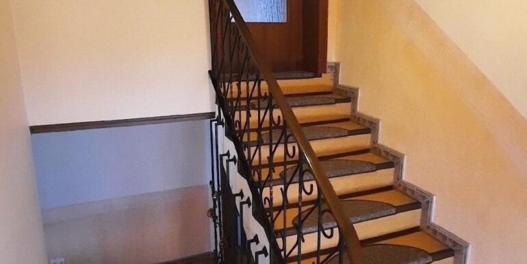 Treppe zum OG ...