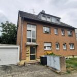 Straßenansicht ...