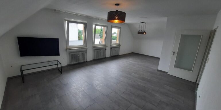 Wohn- u. Esszimmer ...