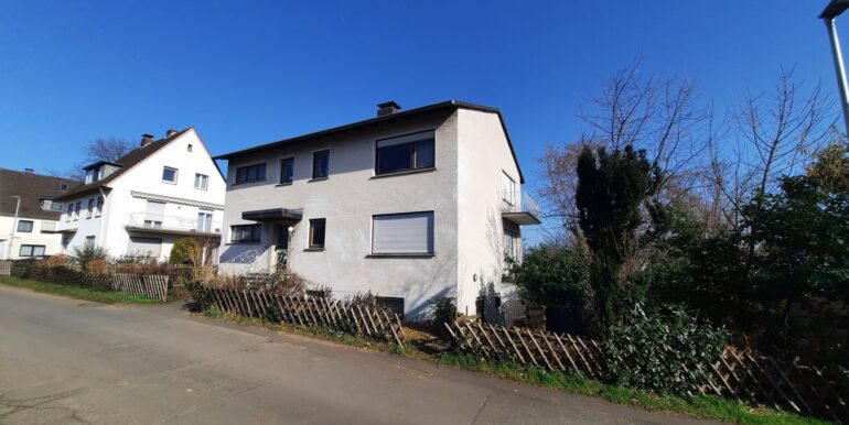 Straßenansicht rechts