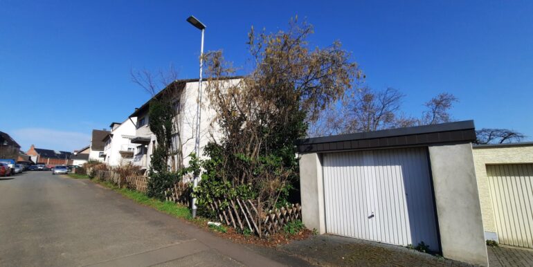 Gesamte Grundstücksfront