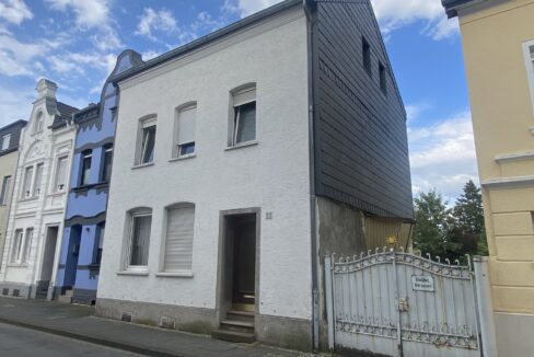 Straßenansicht rechts