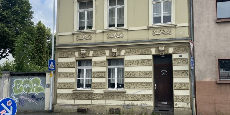 Straßenansicht rechts