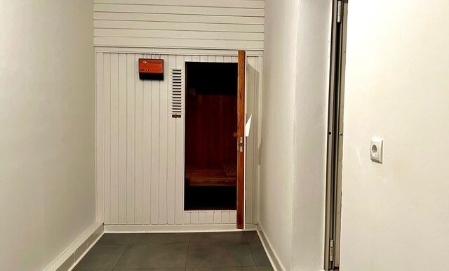 Sauna Eingang ...