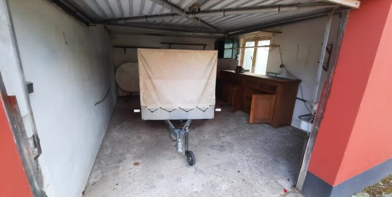 Garage ...