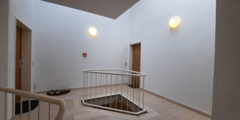 Treppenhaus DG ...