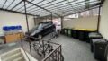 Abgeschlossener Hof / Carport ...