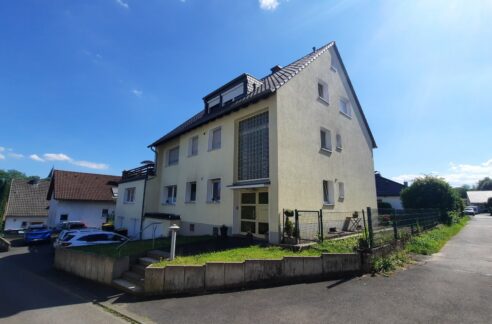 Straßenansicht ...