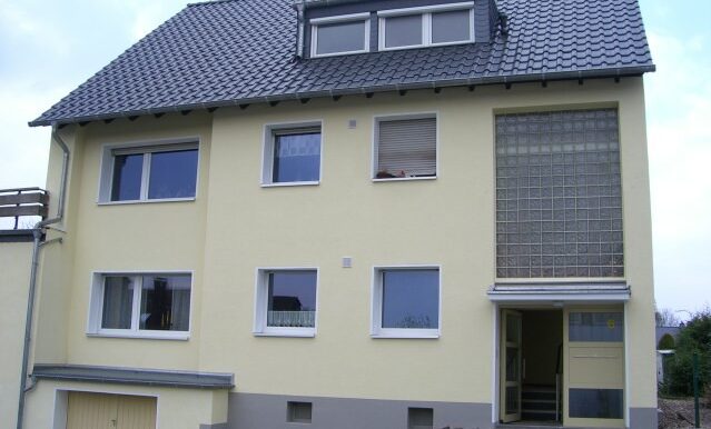 Straßenansicht ...