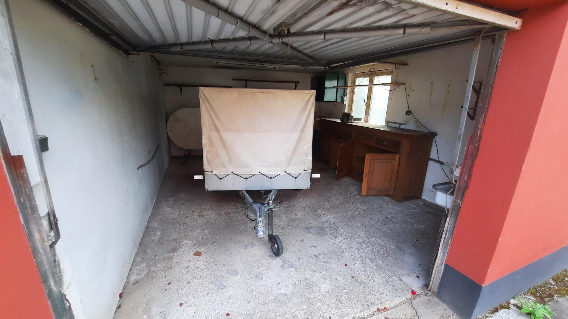 Garage ...