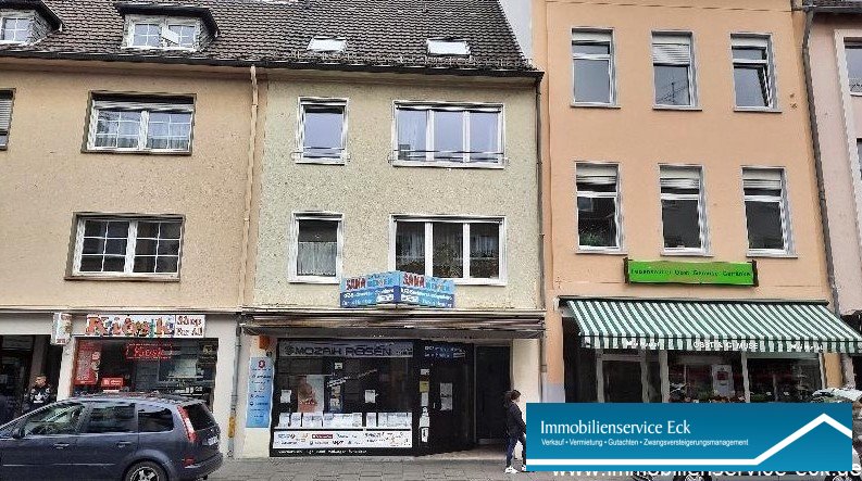 Straßenansicht ...