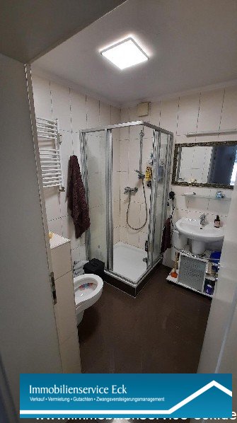 Badezimmer 2.OG ...