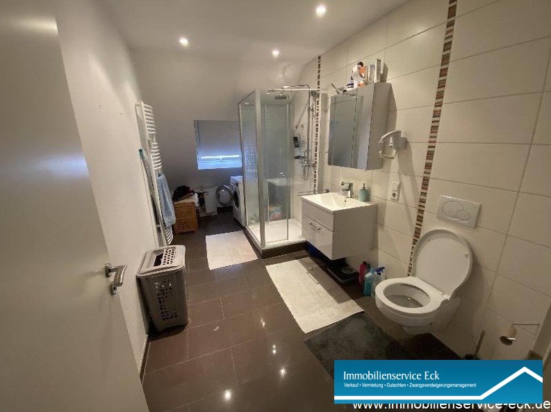 Badezimmer DG ...