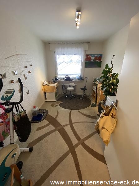 Kinderzimmer / Büro ...