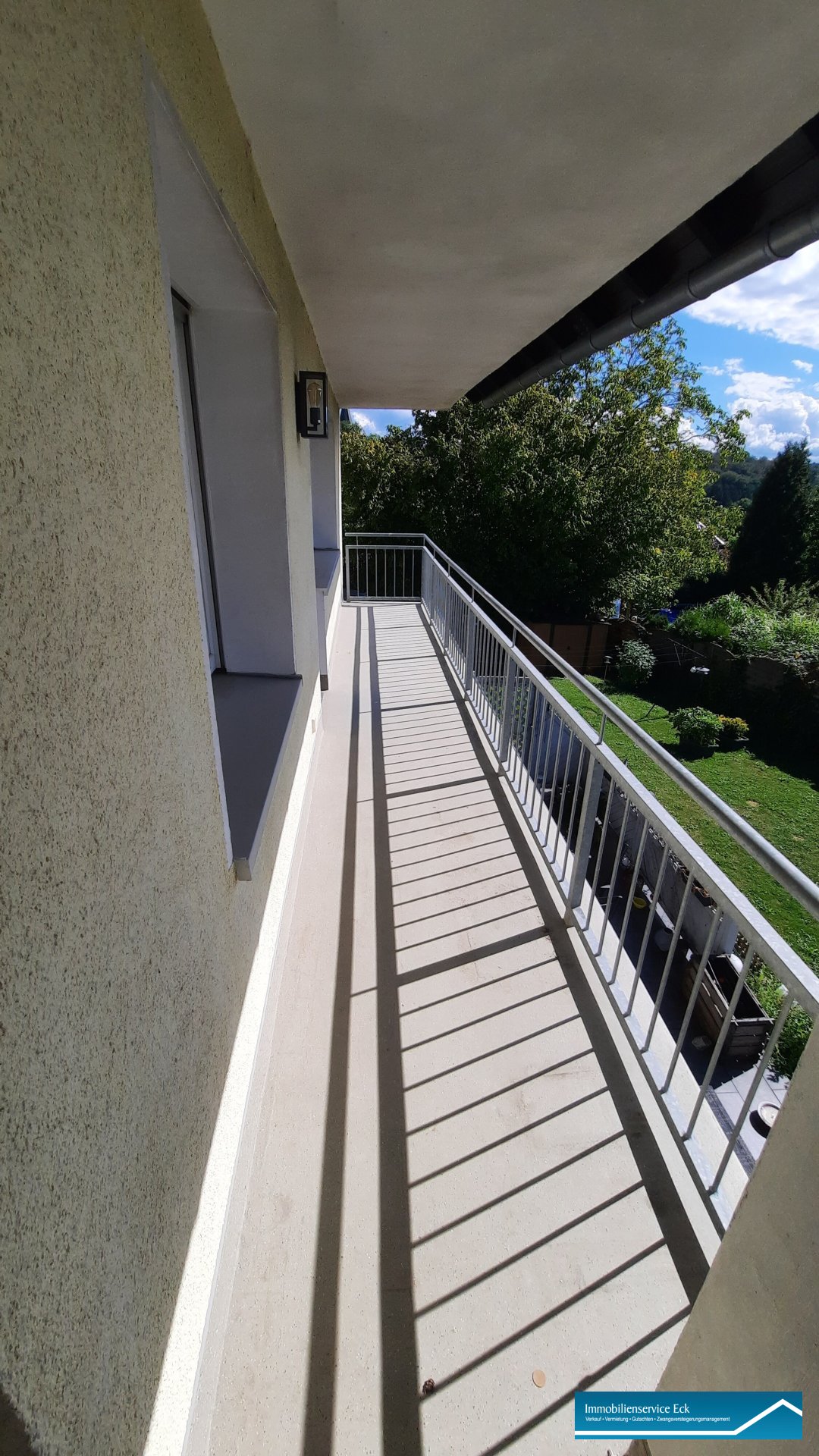 Balkon ...